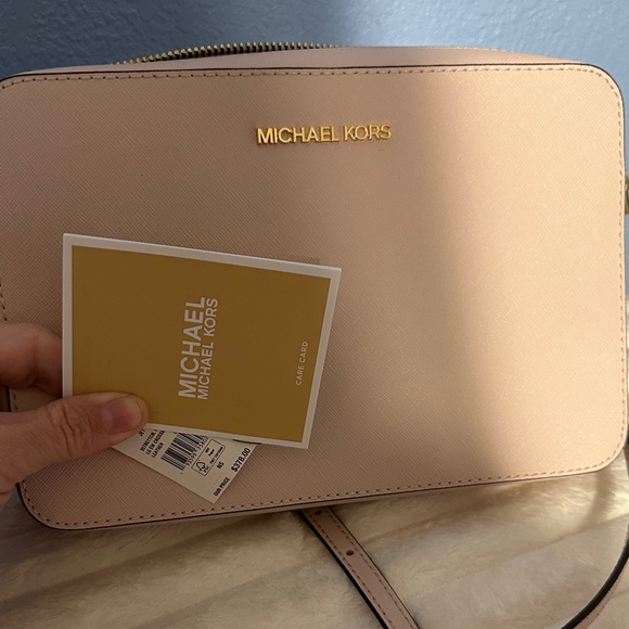 NWT Michael Kors Blush Crossbody Bag with Gold Accents - Picture 5 of 5